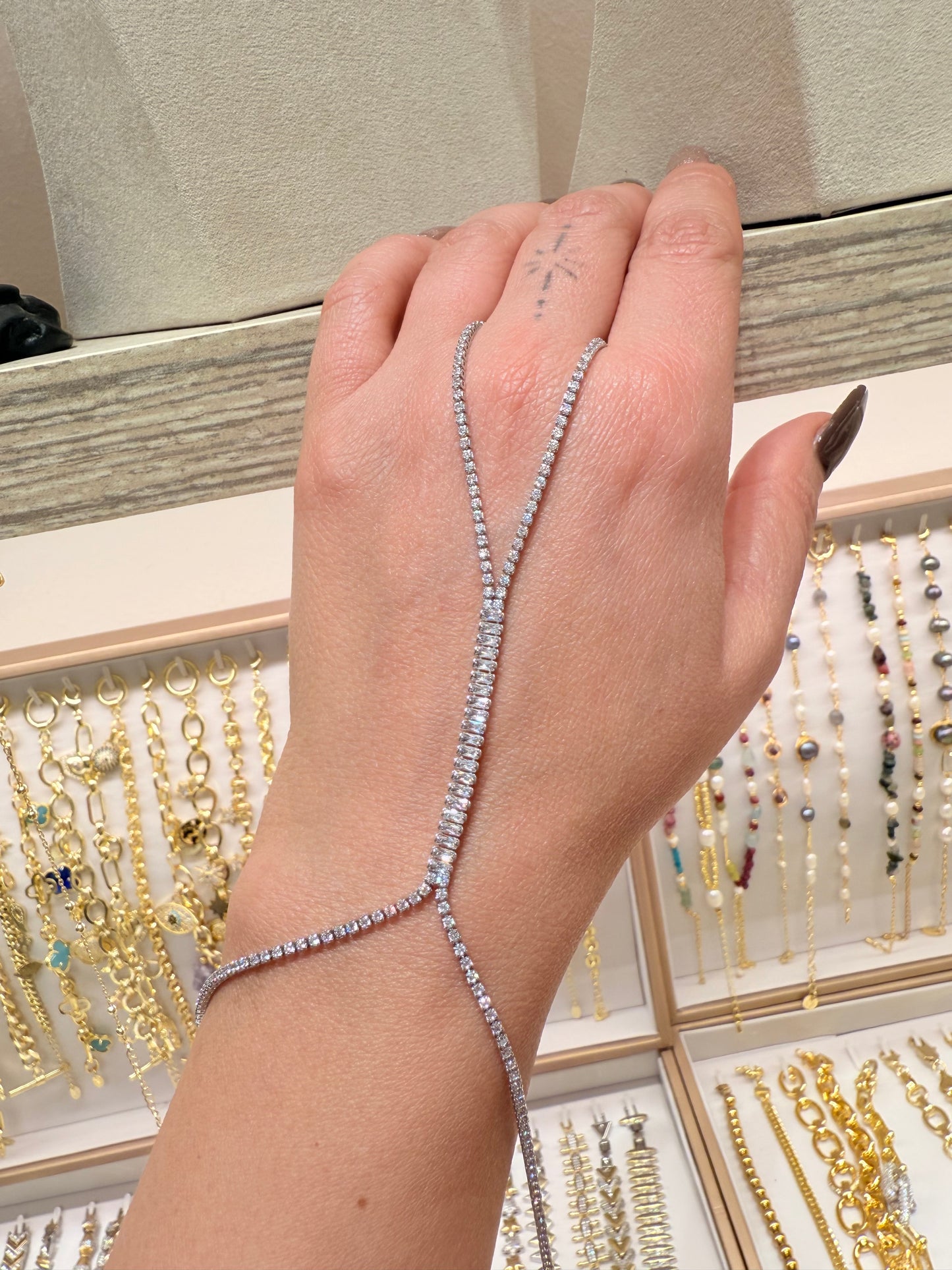 Hand chains