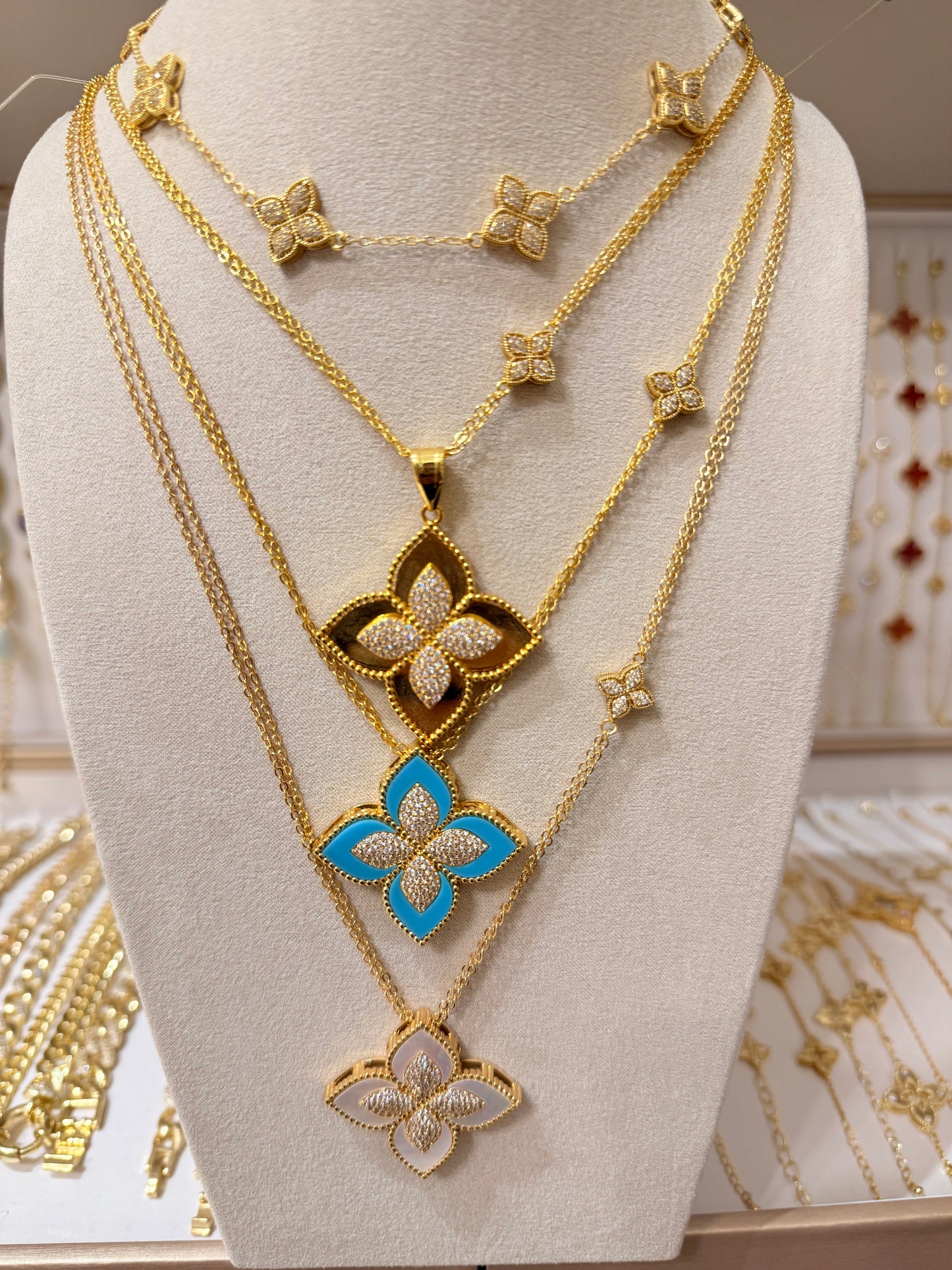 Platinum gold plated with micro zircon strasses and pearl