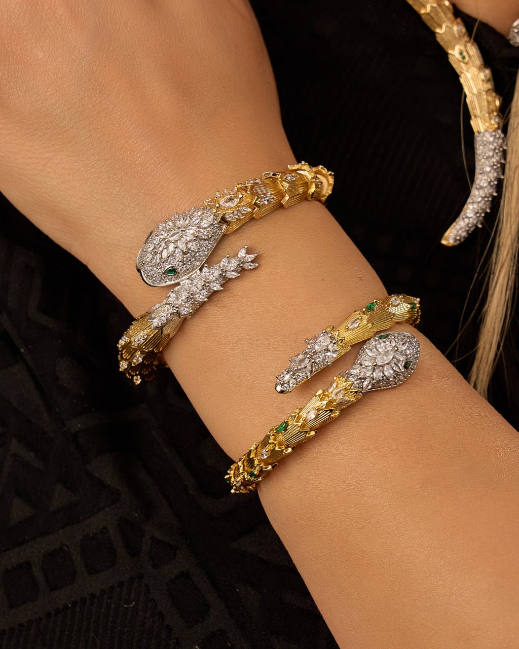 Snake Bangel platinum gold plated 21k with micro zircon strasses